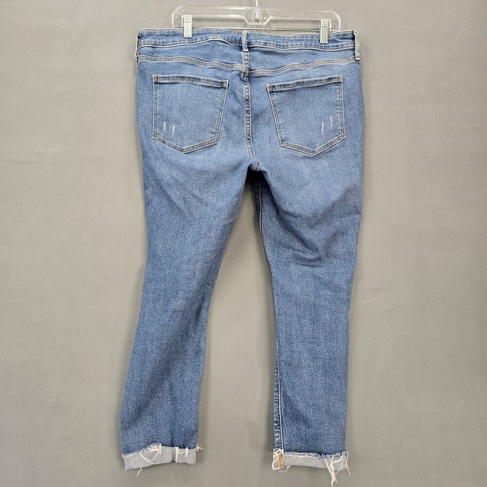 Distressed Blue Jeans - Picture 2 of 9